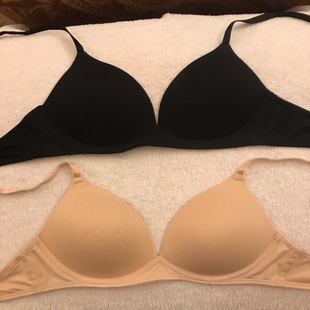 36 A wireless bra’s